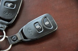 2010款北京现代悦动1.6L手动豪华型