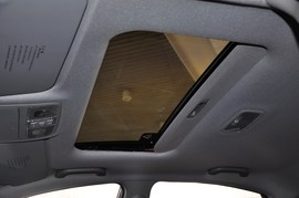 2010款北京现代悦动1.6L手动豪华型