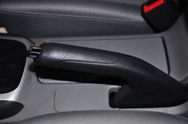 2010款北京现代悦动1.6L手动豪华型