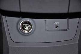 2010款北京现代悦动1.6L手动豪华型