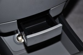 2010款北京现代悦动1.6L手动豪华型