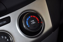 2010款北京现代悦动1.6L手动豪华型