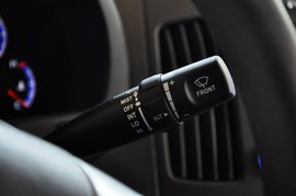 2010款北京现代悦动1.6L手动豪华型