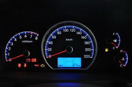 2010款北京现代悦动1.6L手动豪华型