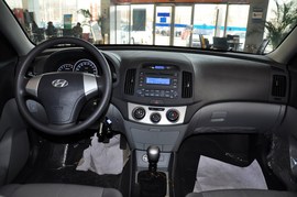 2010款北京现代悦动1.6L手动豪华型