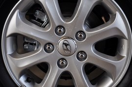 2010款北京现代悦动1.6L手动豪华型