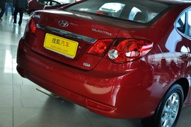 2010款北京现代悦动1.6L手动豪华型