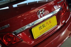 2010款北京现代悦动1.6L手动豪华型