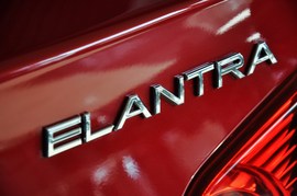 2010款北京现代悦动1.6L手动豪华型
