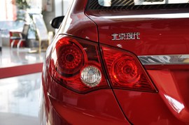 2010款北京现代悦动1.6L手动豪华型
