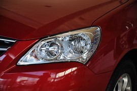 2010款北京现代悦动1.6L手动豪华型