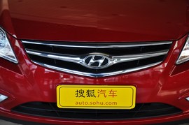 2010款北京现代悦动1.6L手动豪华型