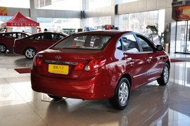 2010款北京现代悦动1.6L手动豪华型