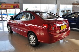 2010款北京现代悦动1.6L手动豪华型