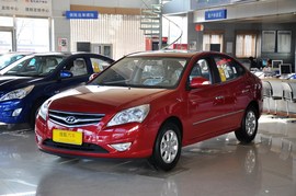 2010款北京现代悦动1.6L手动豪华型