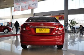 2010款北京现代悦动1.6L手动豪华型