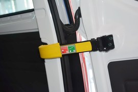 2017款福特新全顺2.0T汽油多功能商用车短轴低顶
