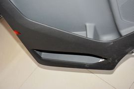 2017款福特新全顺2.0T汽油多功能商用车短轴低顶