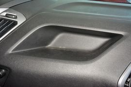 2017款福特新全顺2.0T汽油多功能商用车短轴低顶