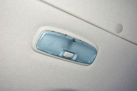 2017款福特新全顺2.0T汽油多功能商用车短轴低顶