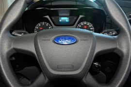 2017款福特新全顺2.0T汽油多功能商用车短轴低顶