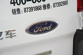 2017款福特新全顺2.0T汽油多功能商用车短轴低顶