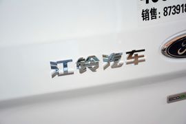 2017款福特新全顺2.0T汽油多功能商用车短轴低顶