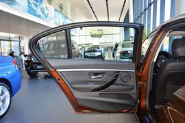 2017款宝马320Li豪华设计套装