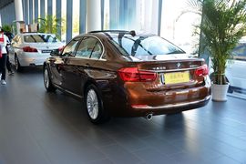 2017款宝马320Li豪华设计套装