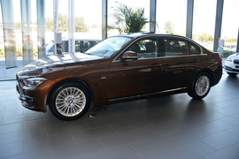 2017款宝马320Li豪华设计套装