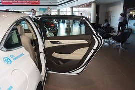 2016款别克君越混合动力