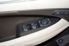 2016款别克君越混合动力