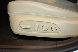 2016款别克君越混合动力