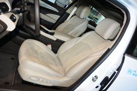 2016款别克君越混合动力