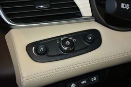 2016款别克君越混合动力