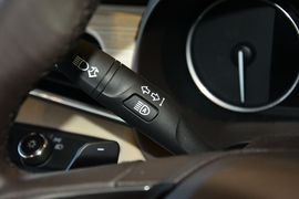 2016款别克君越混合动力