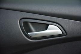 2017款福特福克斯两厢1.6L手动舒适型智行版