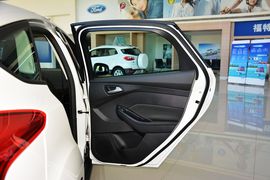 2017款福特福克斯两厢1.6L手动舒适型智行版