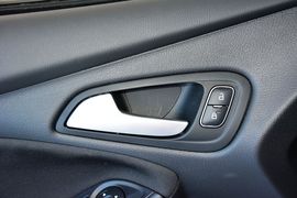 2017款福特福克斯两厢1.6L手动舒适型智行版