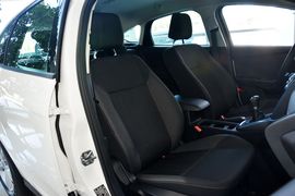 2017款福特福克斯两厢1.6L手动舒适型智行版