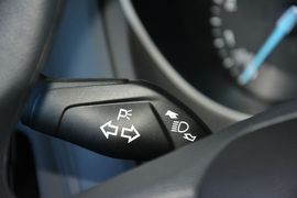 2017款福特福克斯两厢1.6L手动舒适型智行版
