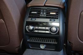 2017款宝马528Li