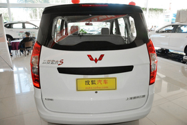 2015款五菱宏光S
