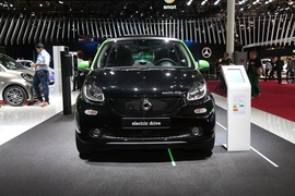   smart forfour电动 巴黎车展实拍