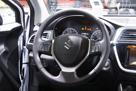 铃木SX4