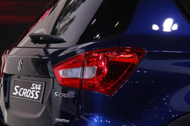 铃木SX4