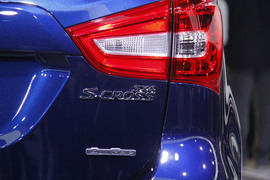 铃木SX4