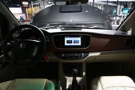 2017款东风风行全新菱智M5