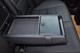 2010款奔驰C63