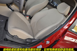 2011款北京现代瑞纳两厢1.4L自动豪华型图解